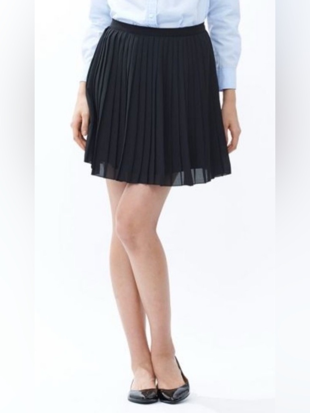 NWOT - Uniqlo Chiffon Pleated Mini Skirt in Black - Size L